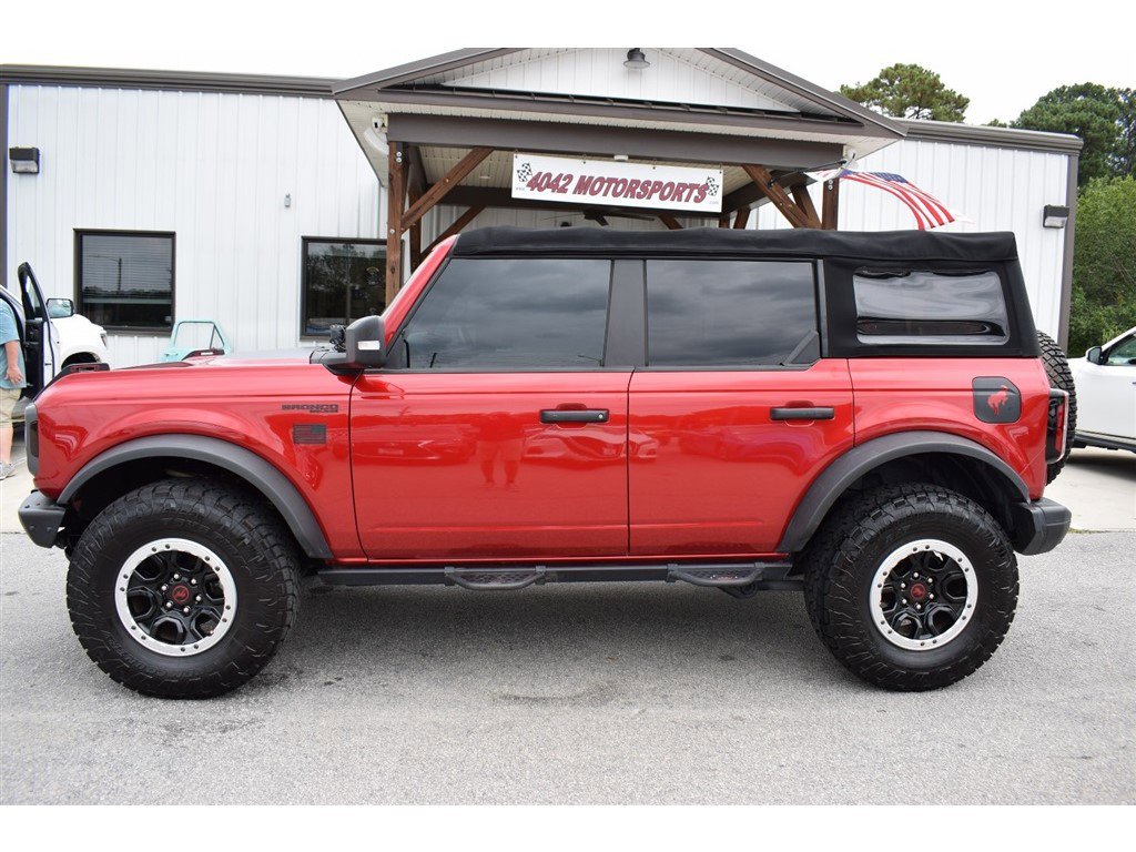 Used 2021 Ford Bronco Badlands image 2