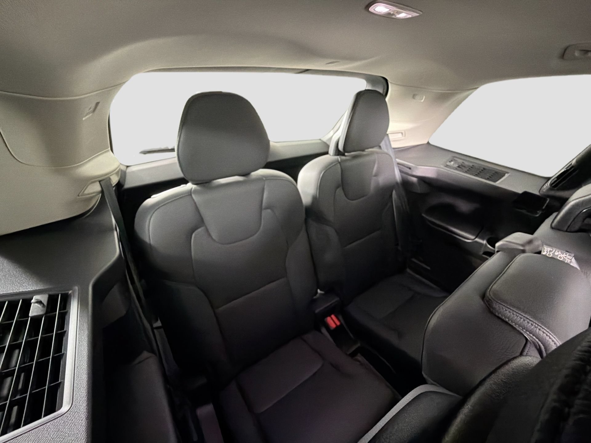 Used 2024 Volvo XC90 B6 Plus AWD/4WD image 28