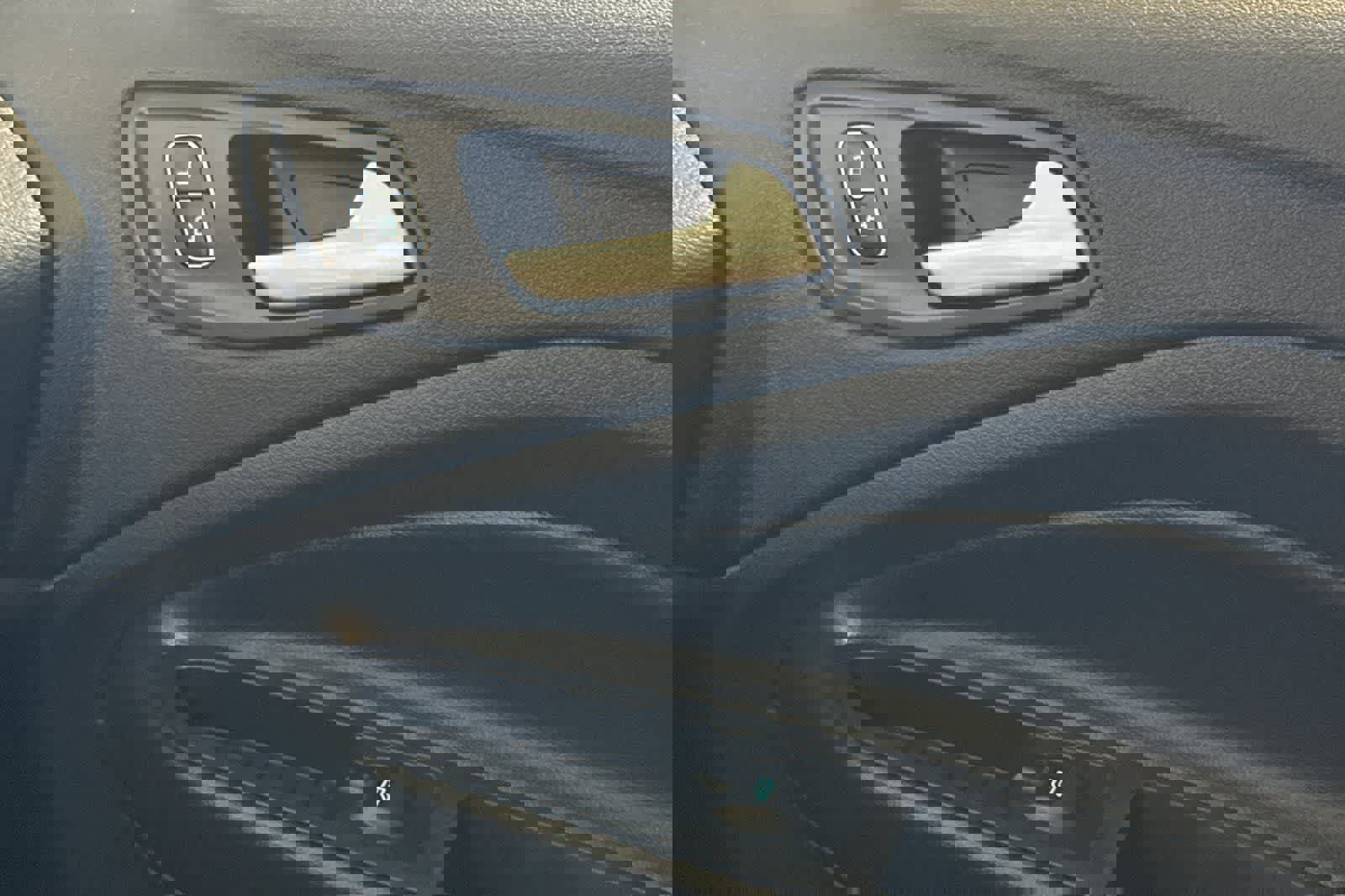 Used 2019 Ford Escape SE image 21