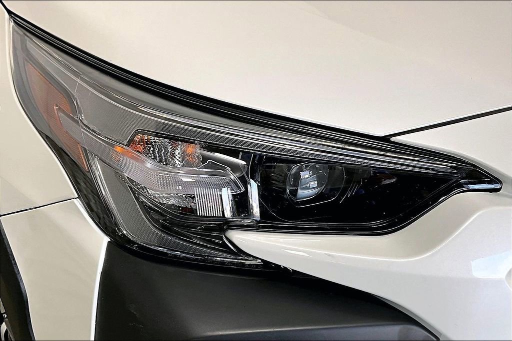 Used 2025 Subaru Outback Premium image 27
