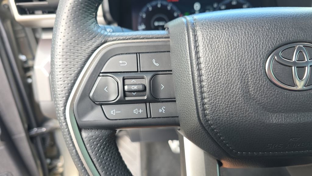 Used 2025 Toyota Tacoma TRD Sport image 25