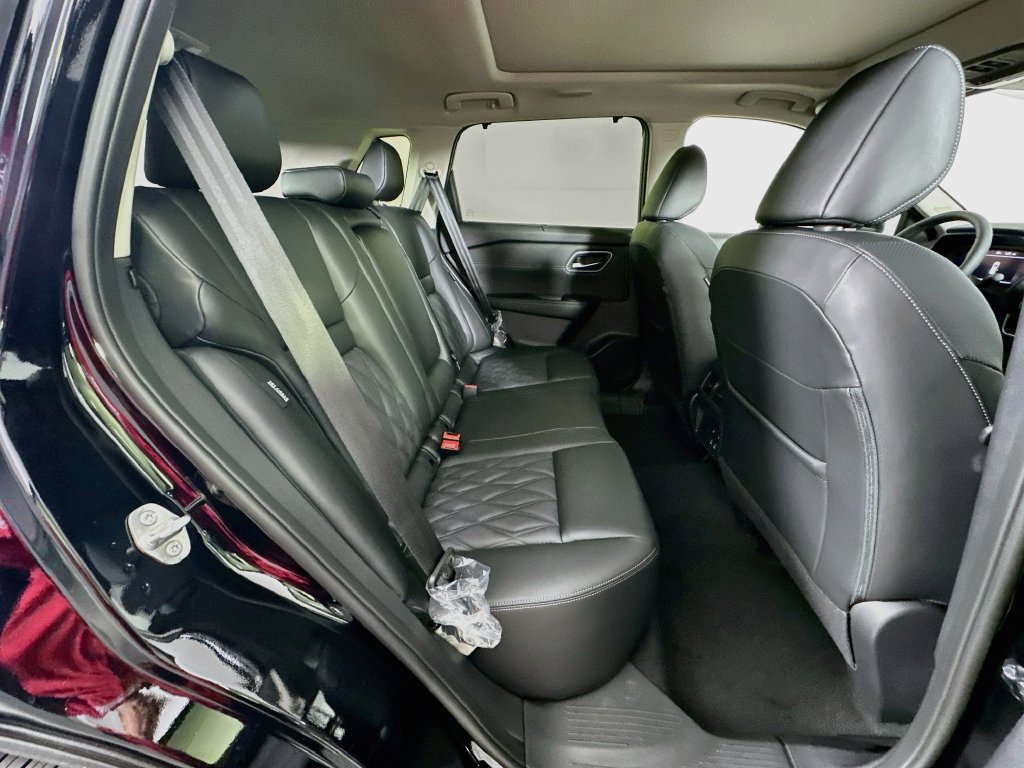 New 2026 Nissan Rogue Platinum AWD/4WD image 36