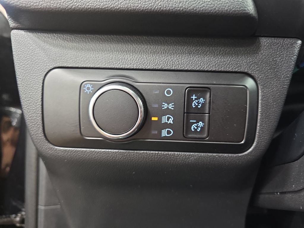 Used 2025 Ford Escape Active AWD/4WD image 24