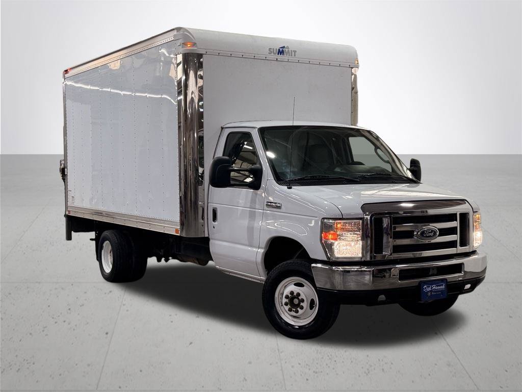 Used 2016 Ford E-450 and Econoline 450 Super Duty w/ Power Windows & Locks Group RWD image 6
