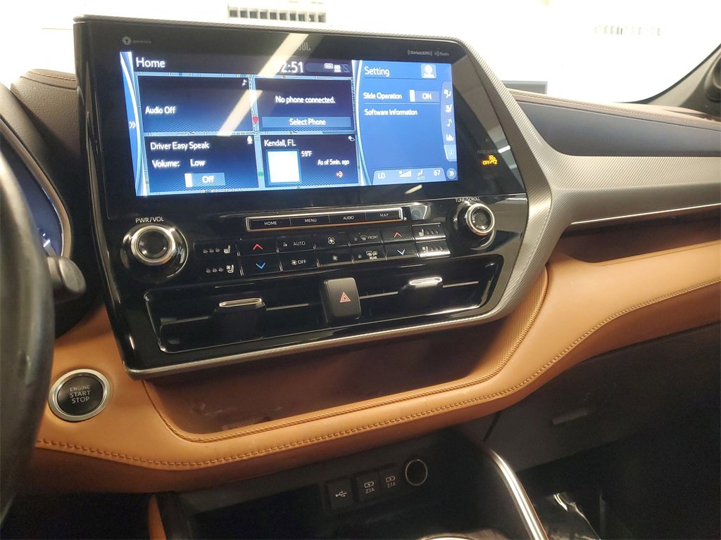 Certified 2021 Toyota Highlander Platinum image 26