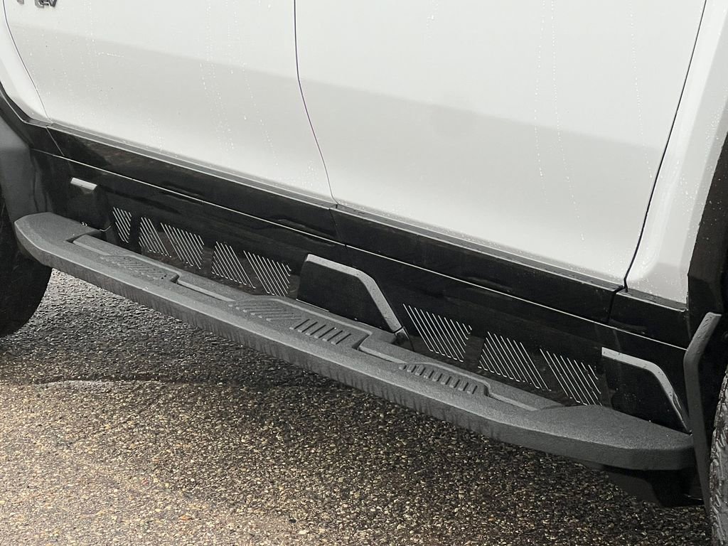 New 2025 GMC Hummer EV 2X AWD/4WD image 7