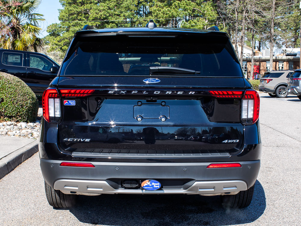Used 2026 Ford Explorer Active w/ Active Comfort Package AWD/4WD image 4