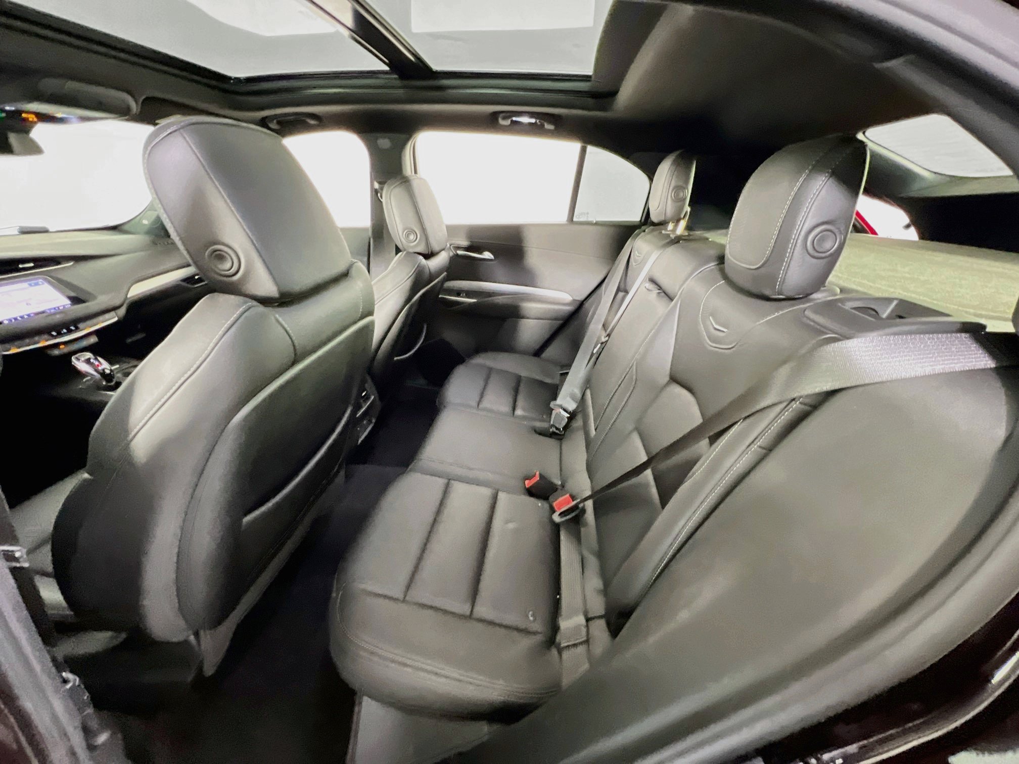 Used 2021 Cadillac XT4 Premium Luxury w/ Cold Weather Package AWD/4WD image 24