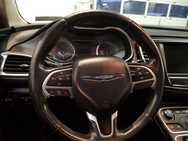 Used 2017 Chrysler 200 Limited Platinum w/ Comfort & Convenience Group image 15