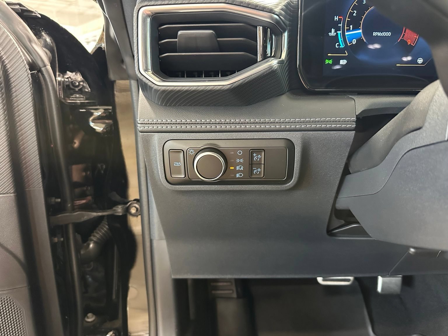 Used 2024 Ford Mustang GT Premium RWD image 24