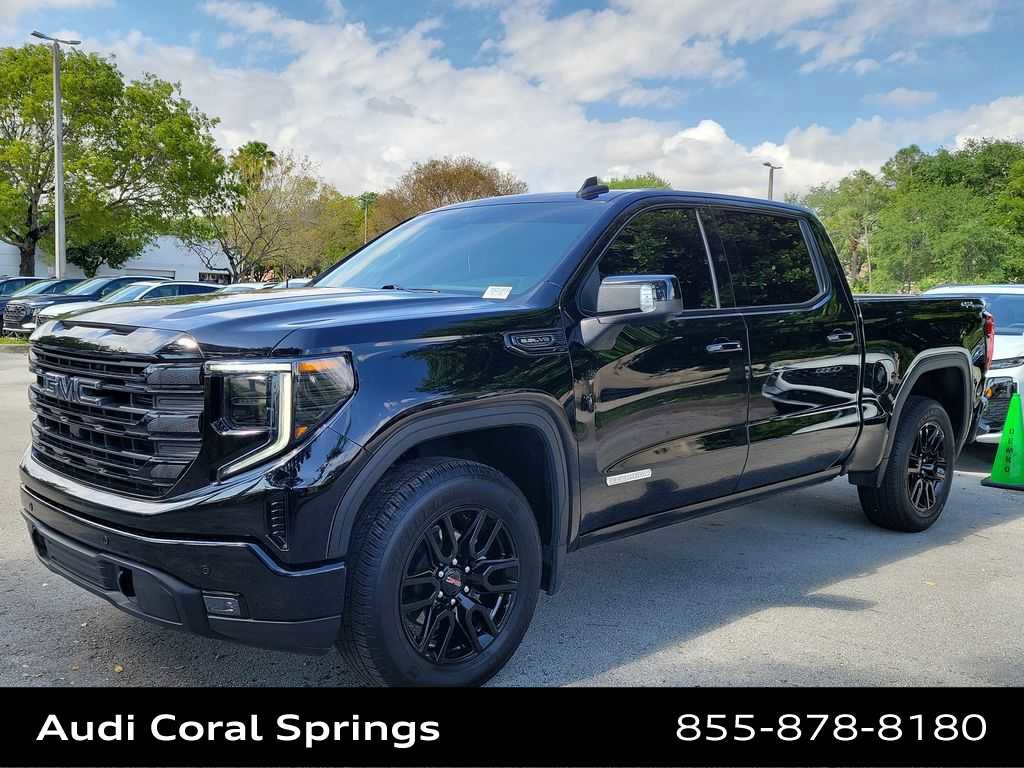 Used 2025 GMC Sierra 1500 Elevation w/ Preferred Package AWD/4WD image 4