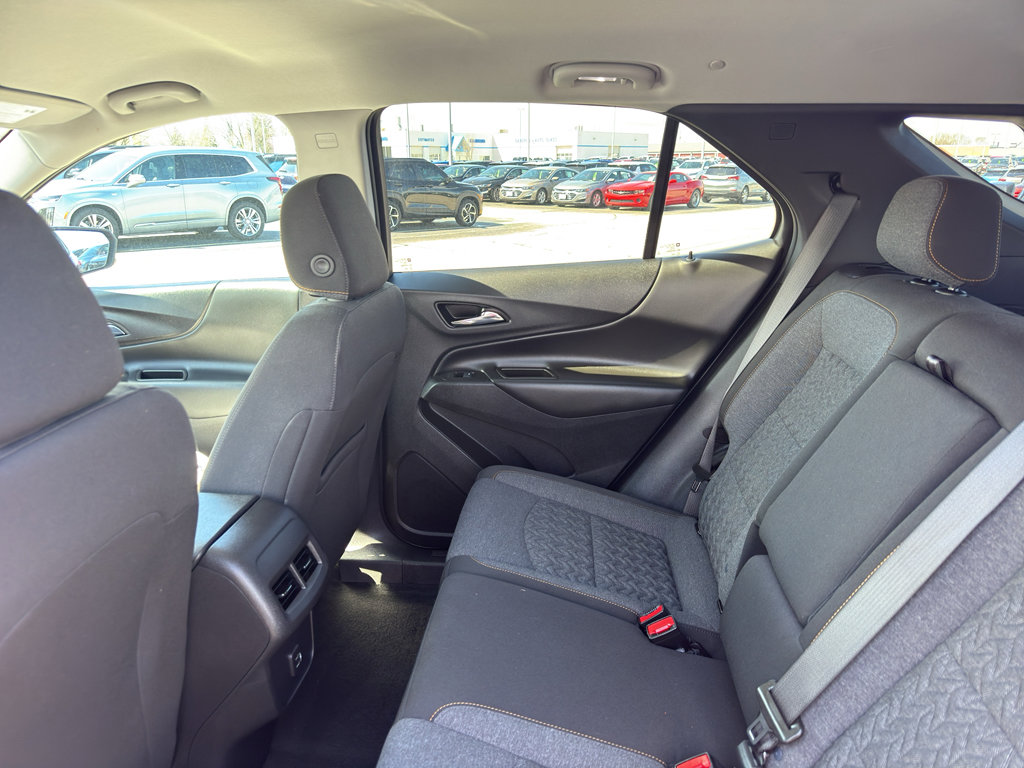 Used 2023 Chevrolet Equinox LT AWD/4WD image 32