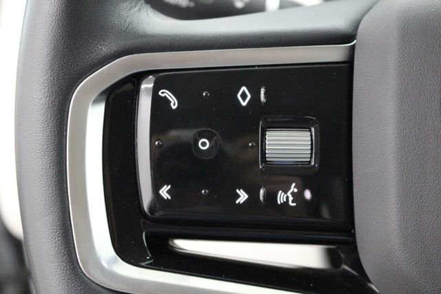 Used 2023 Land Rover Discovery Sport SE image 13