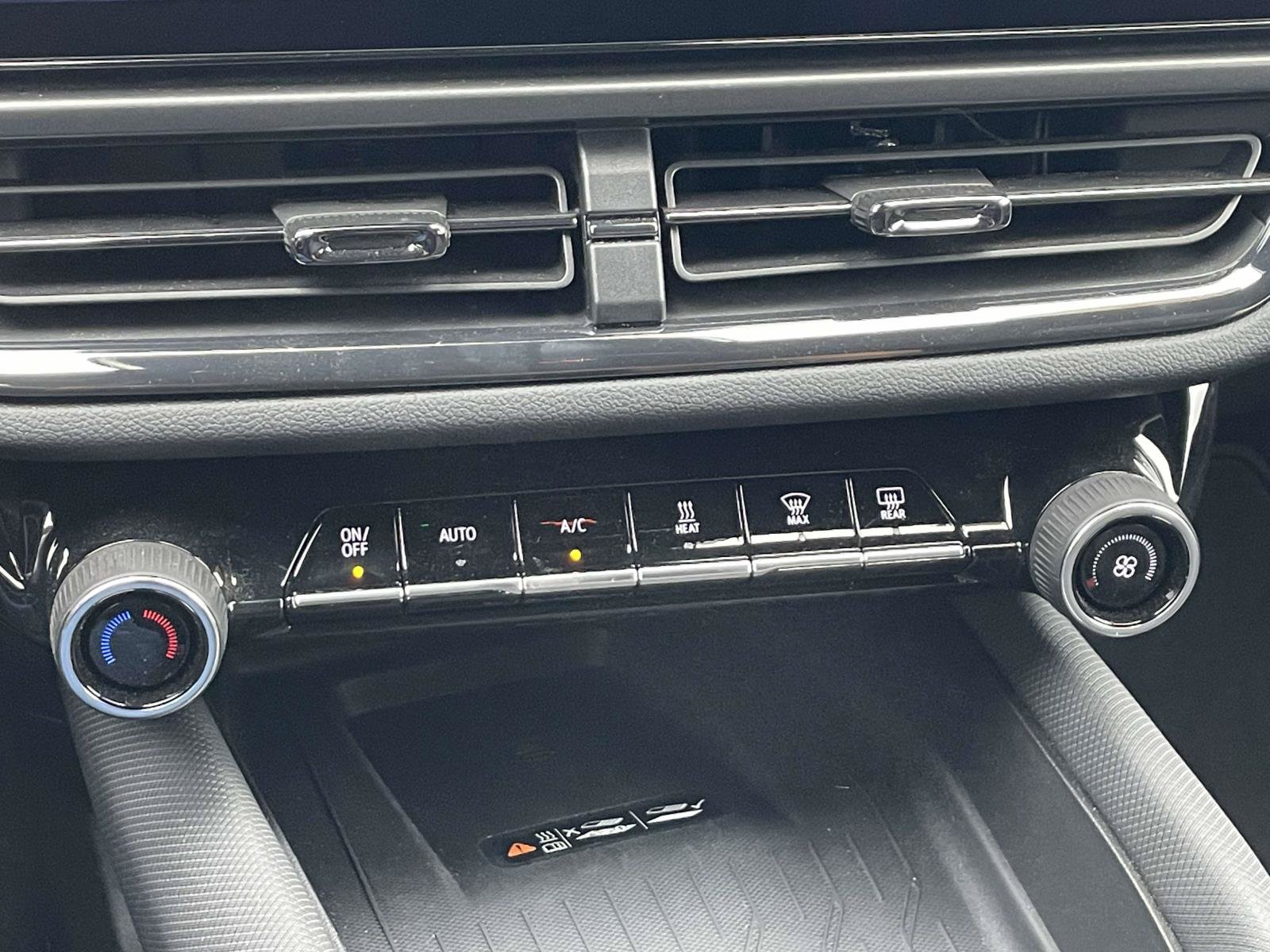 Certified 2026 Chevrolet Equinox EV RS FWD image 27