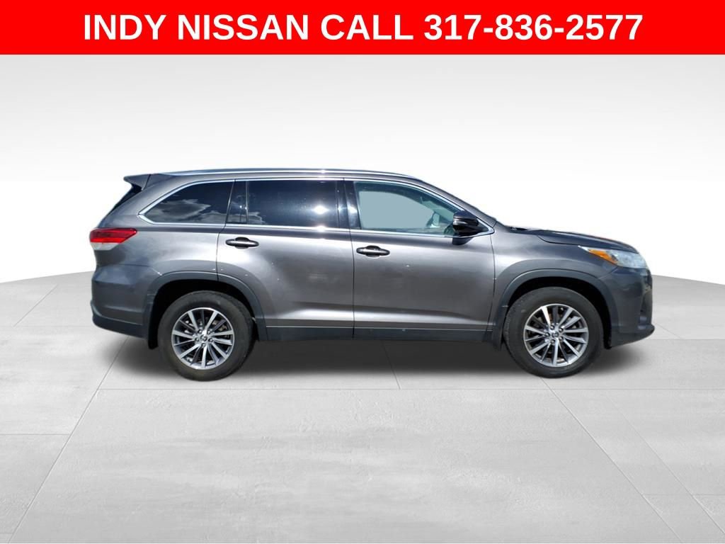 Used 2019 Toyota Highlander XLE image 9
