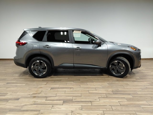 Used 2025 Nissan Rogue SV image 12