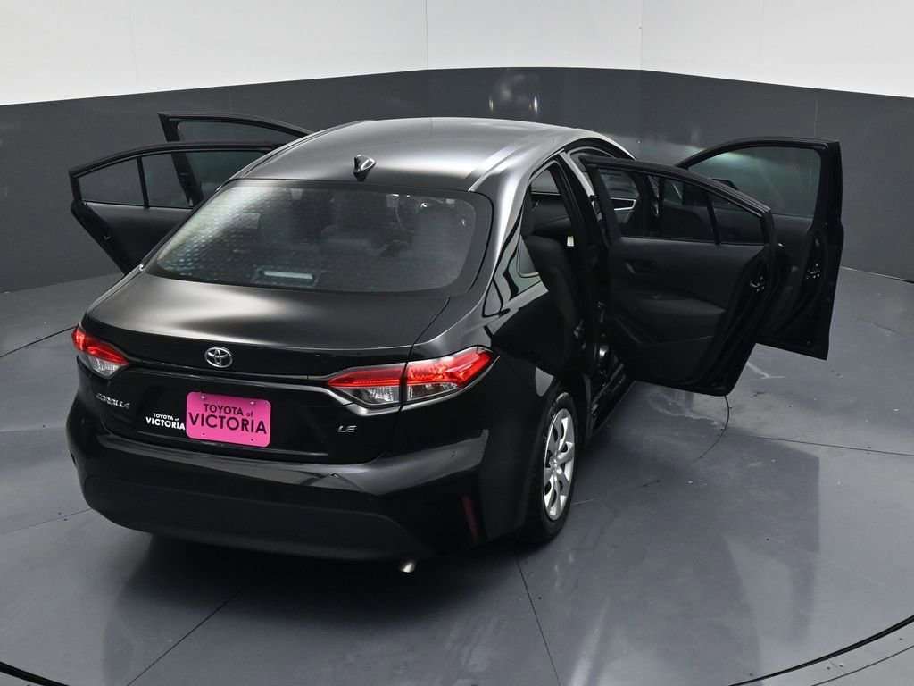 Used 2025 Toyota Corolla LE image 22