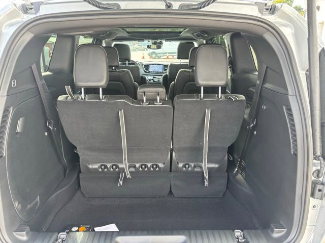 New 2026 Chrysler Pacifica Select image 31
