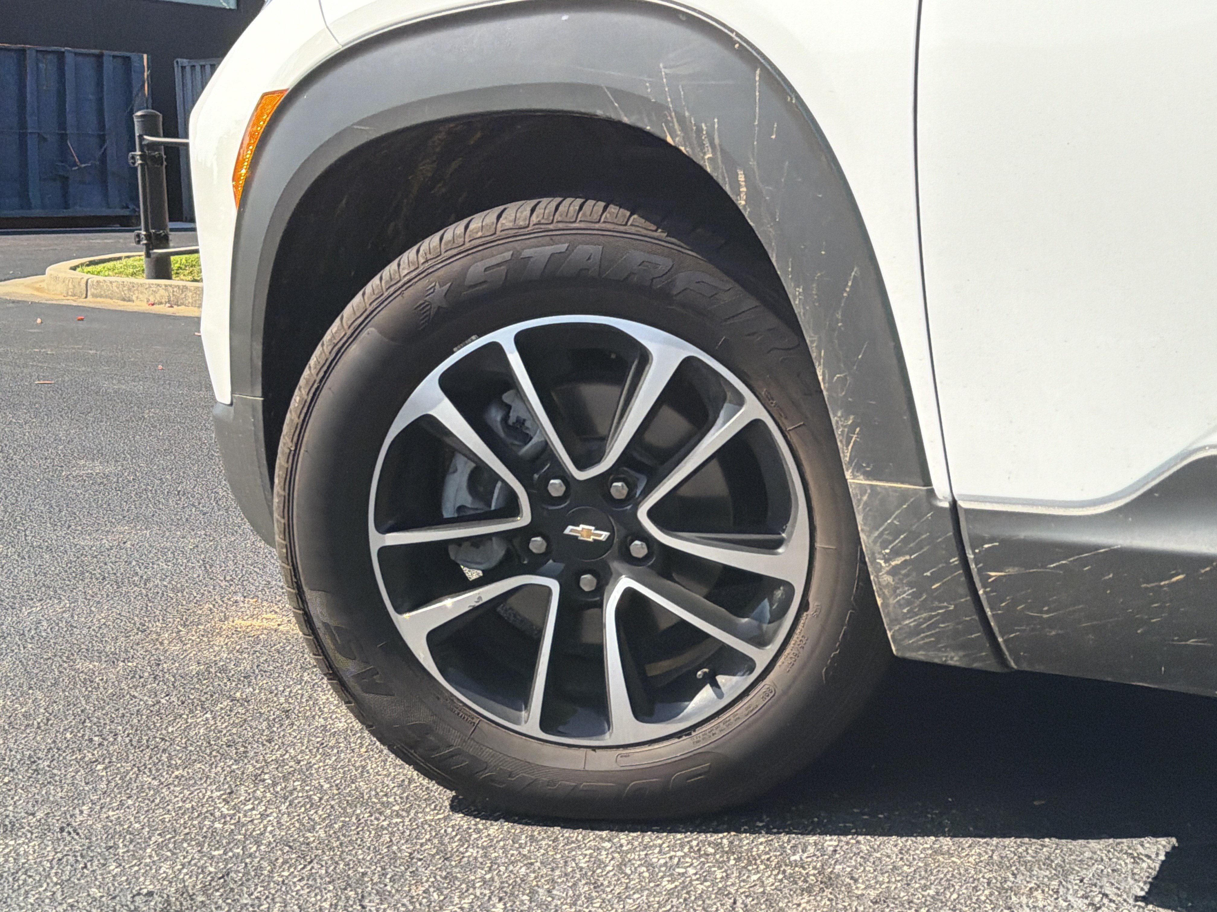 Used 2025 Chevrolet TrailBlazer LT FWD image 14