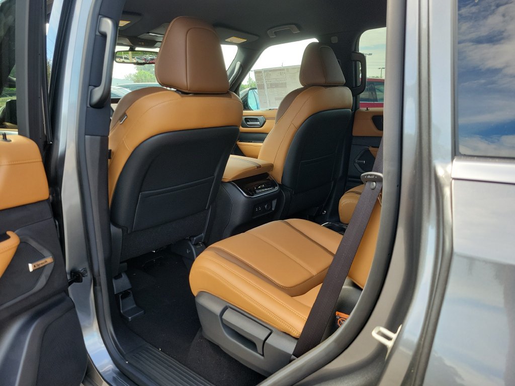 New 2026 Nissan Armada SL RWD image 10