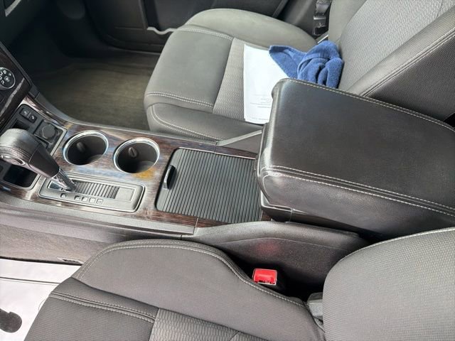 Used 2016 Chevrolet Traverse LT w/ Style and Technology Package FWD image 32