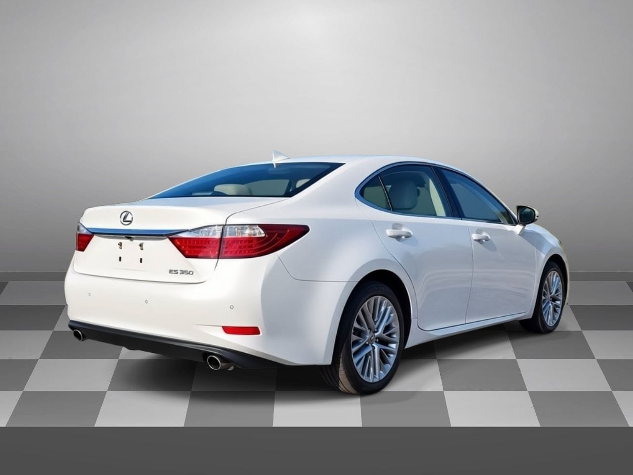 Used 2015 Lexus ES 350 w/ Luxury Package FWD image 6