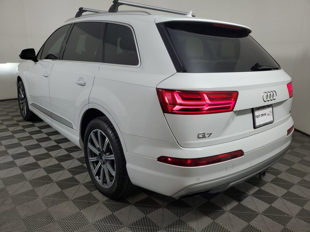 Used 2017 Audi Q7 3.0T Premium Plus image 4
