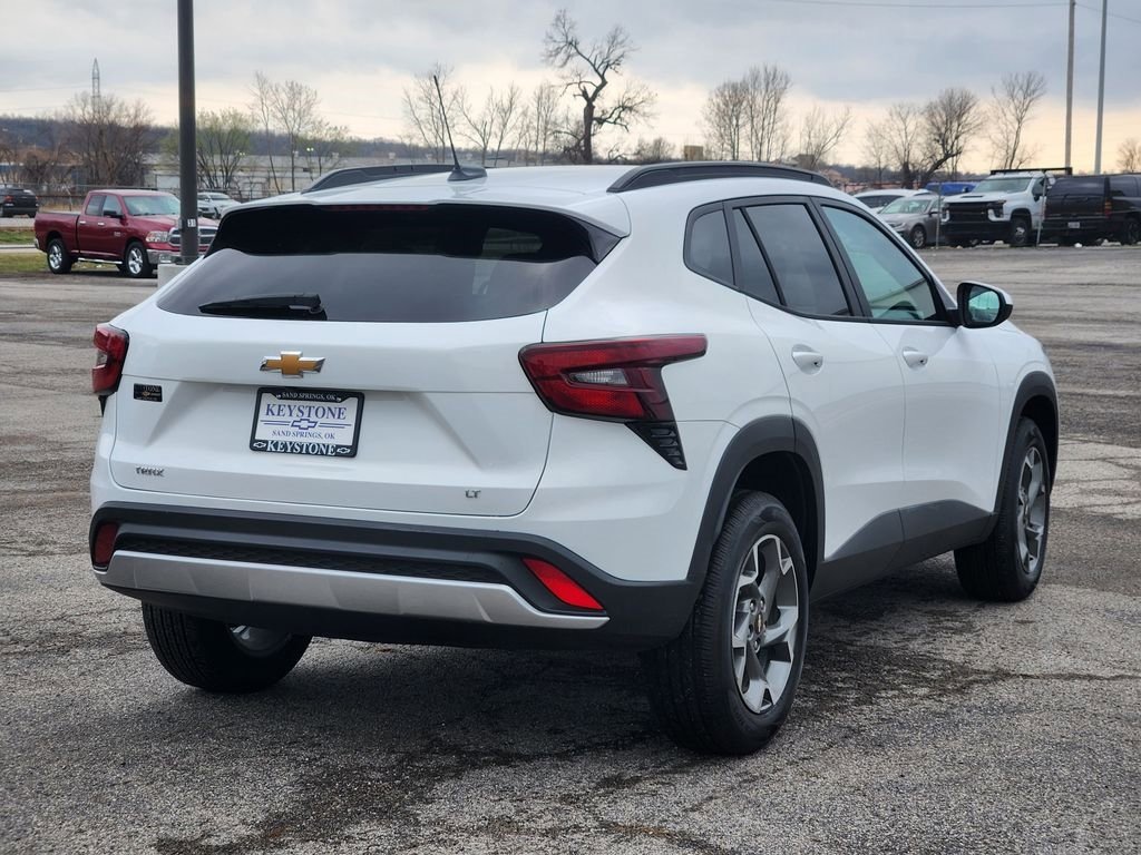 Used 2026 Chevrolet Trax LT image 5