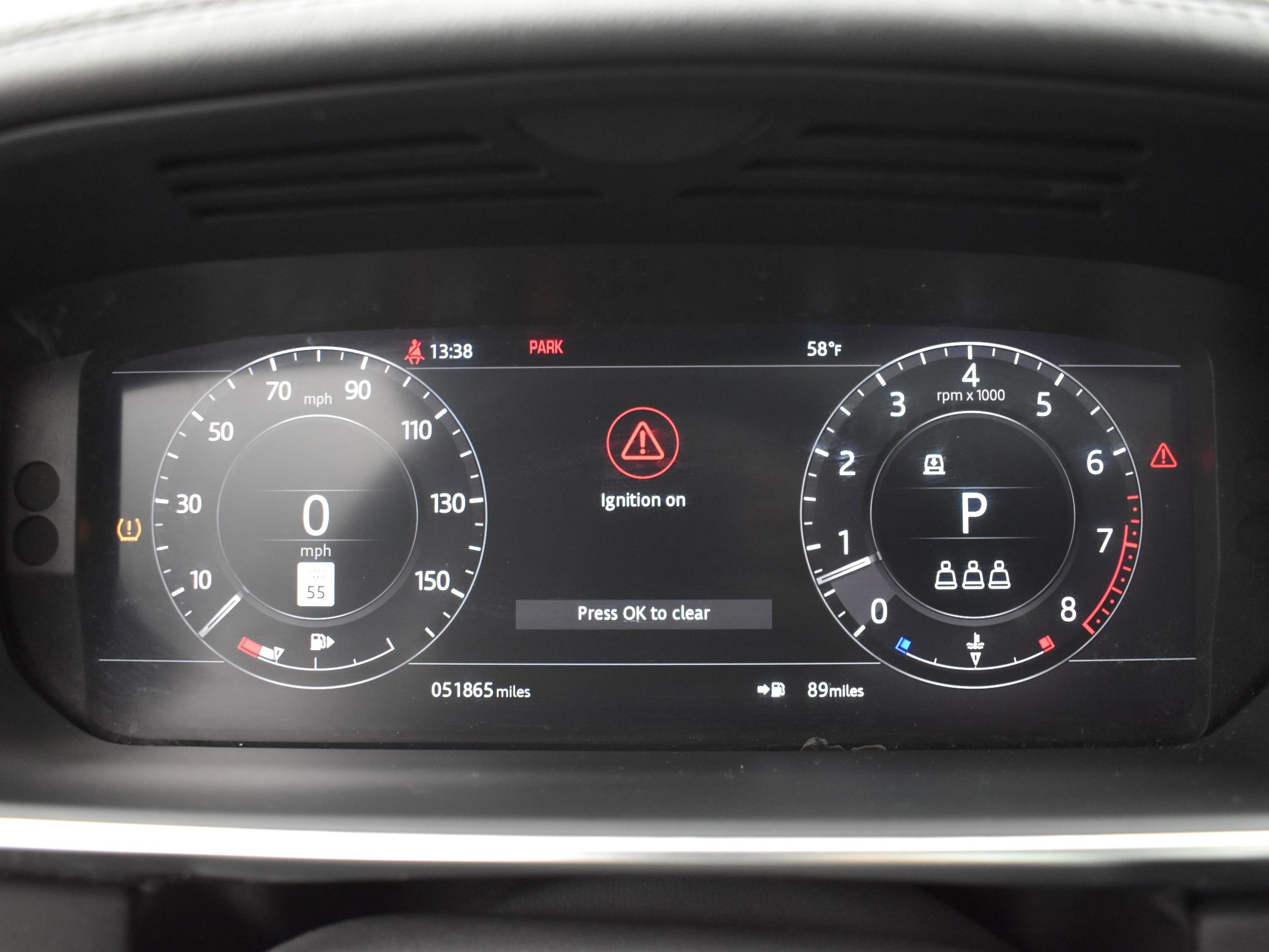 Used 2020 Land Rover Range Rover HSE image 14