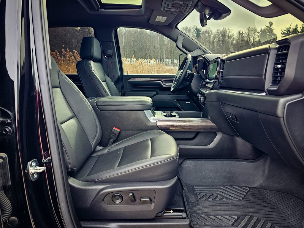 Certified 2024 Chevrolet Silverado 2500 LTZ w/ LTZ Convenience Package image 42