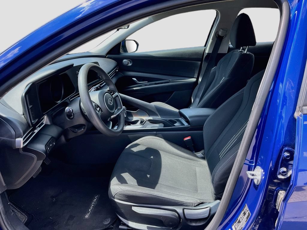 Used 2023 Hyundai Elantra SEL w/ Cargo Package FWD image 20