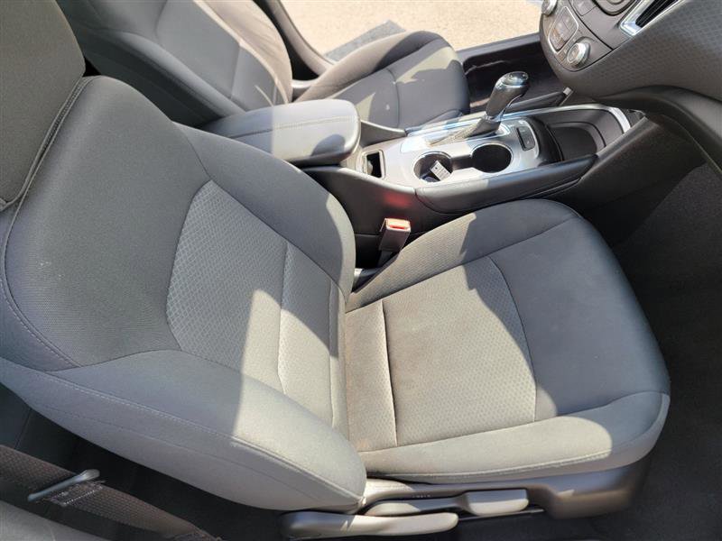 Used 2017 Chevrolet Malibu LT w/ Driver Confidence Package image 18