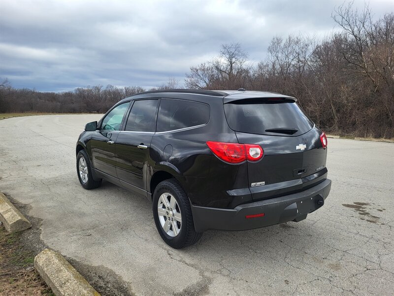 Used 2012 Chevrolet Traverse LT FWD image 9