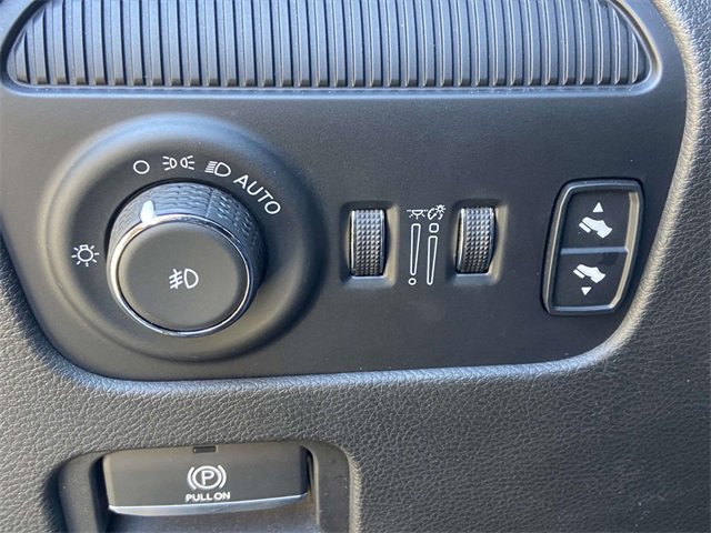 Used 2023 Jeep Wagoneer L Series II image 29