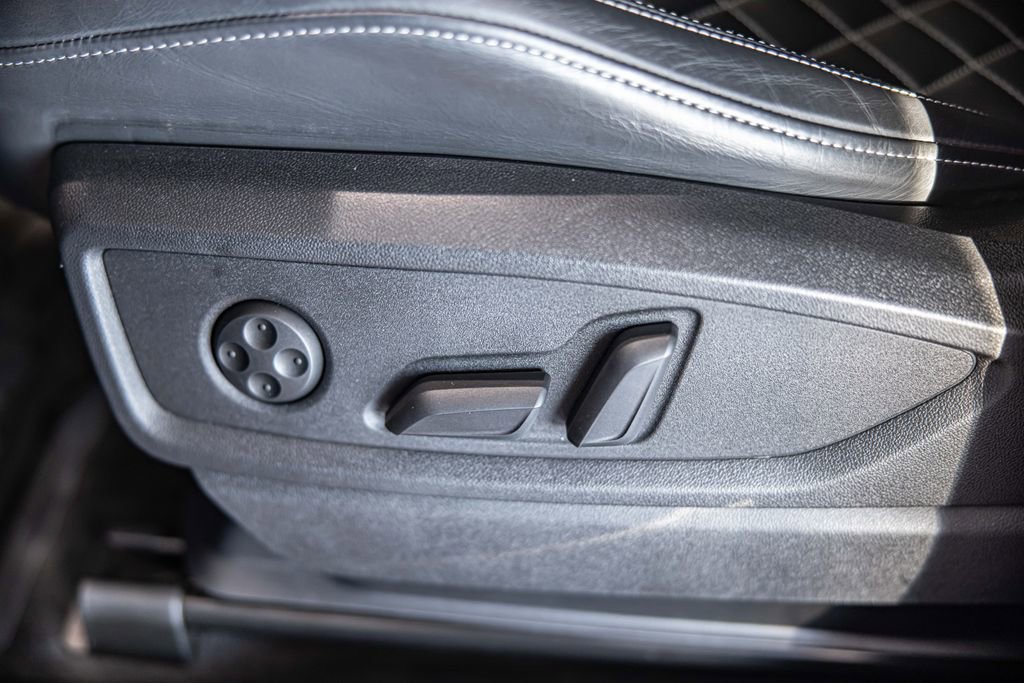 Used 2025 Audi SQ5 Premium Plus w/ Premium Plus Package image 24