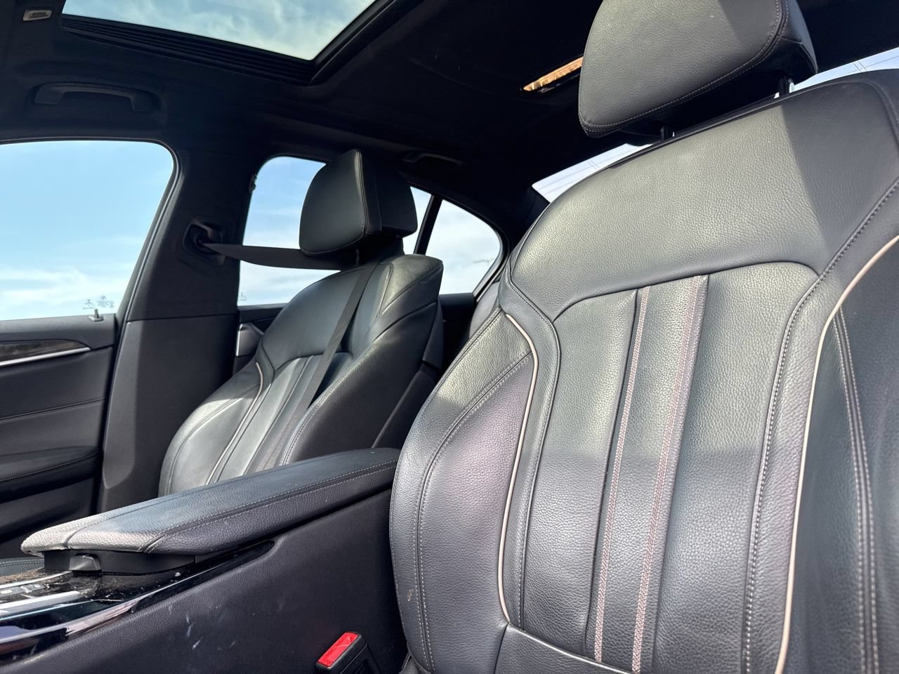 Used 2019 BMW 530i w/ Premium Package RWD image 44