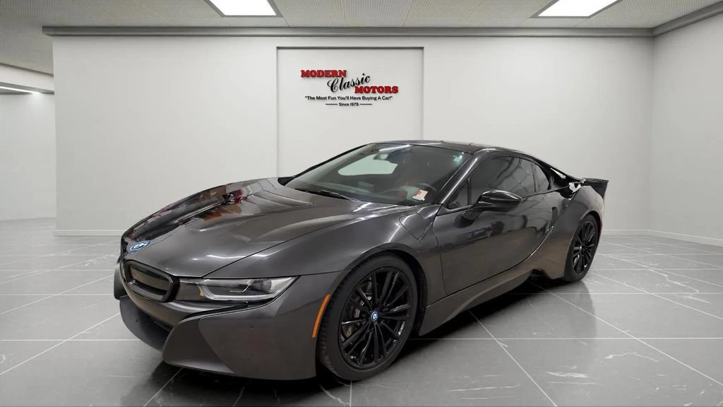 Used 2019 BMW i8 Coupe AWD/4WD image 2
