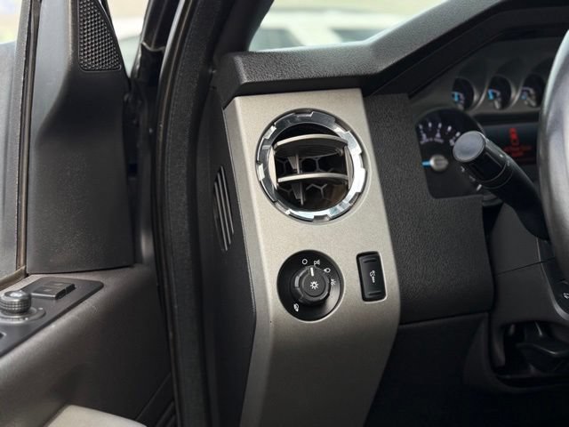 Used 2015 Ford F250 Lariat w/ Chrome Package AWD/4WD image 13