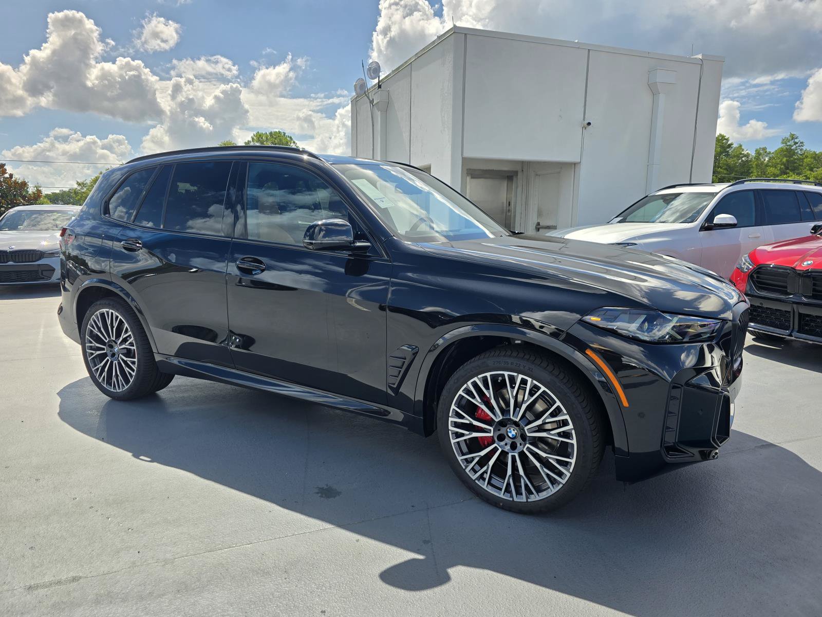 New 2026 BMW X5 xDrive40i w/ M Sport Package AWD/4WD image 25