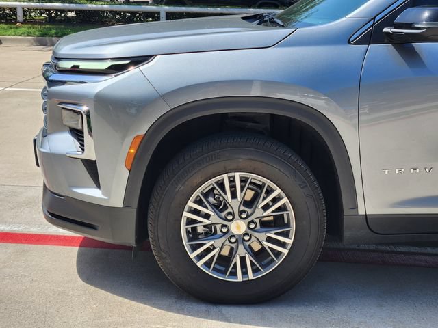 Used 2026 Chevrolet Traverse LT FWD image 15