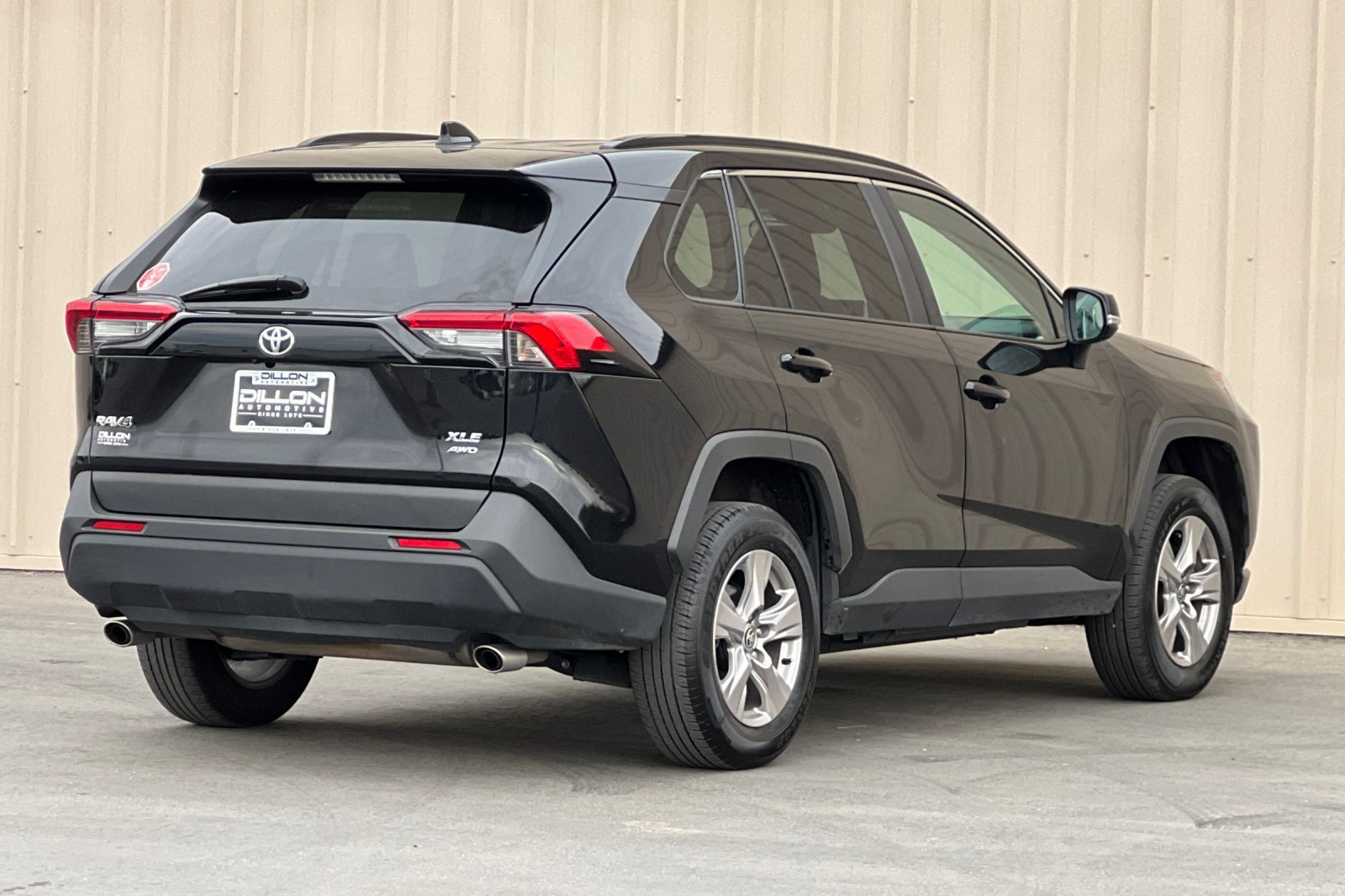 Used 2025 Toyota RAV4 XLE AWD/4WD image 7