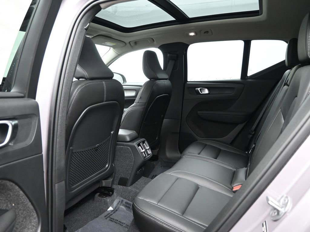 New 2026 Volvo XC40 B5 Ultra w/ Protection Package Premier AWD/4WD image 23