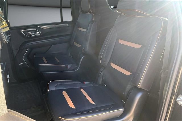 Used 2022 GMC Yukon XL AT4 w/ AT4 Premium Plus Package AWD/4WD image 22
