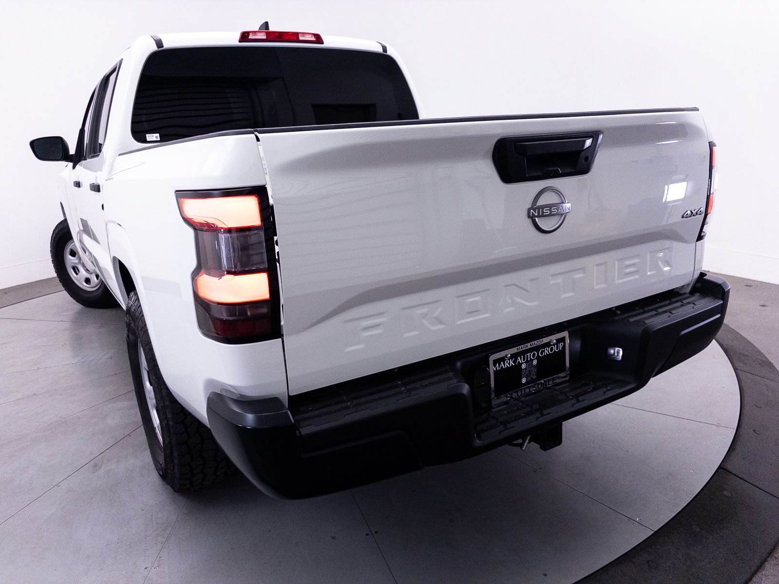 Used 2023 Nissan Frontier S AWD/4WD image 5