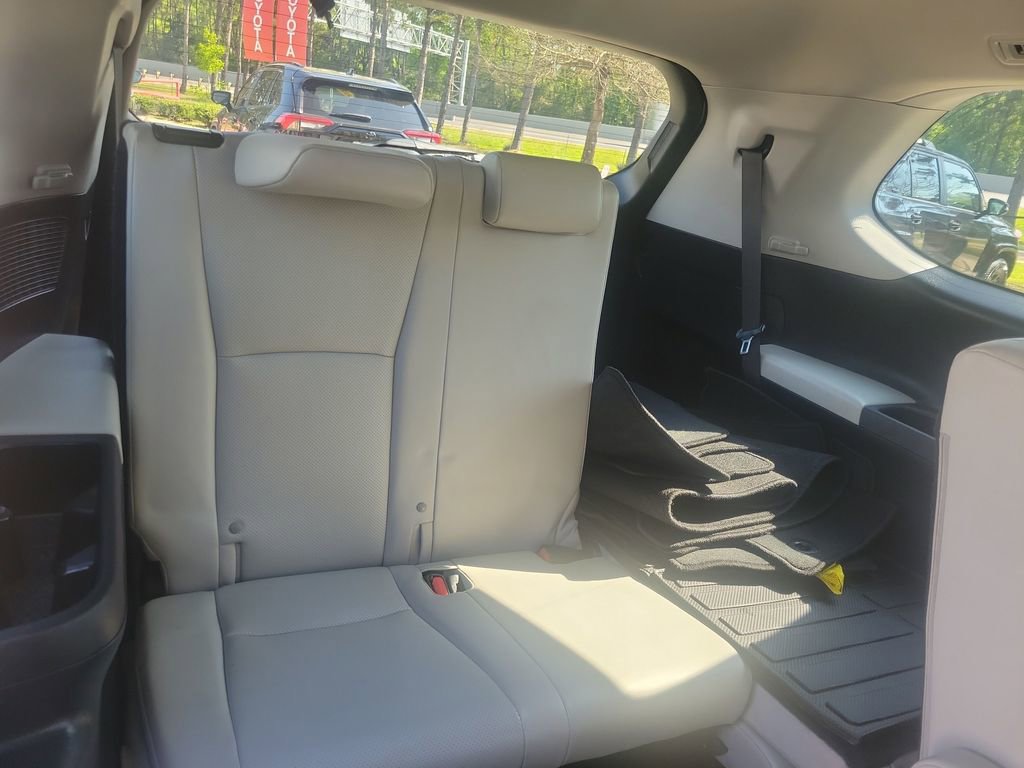 Used 2024 Toyota Grand Highlander XLE image 34