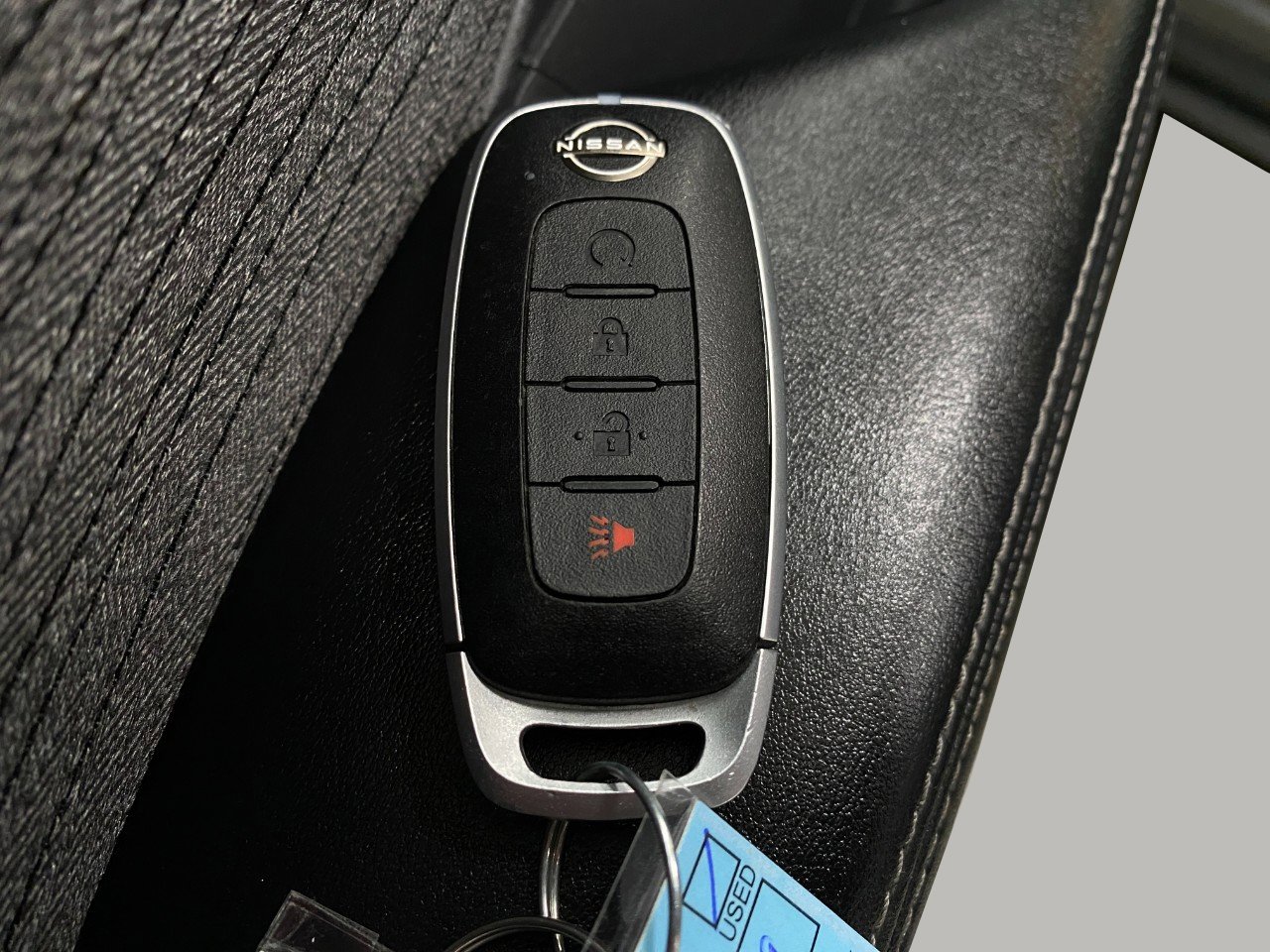 Used 2023 Nissan Rogue SV image 30