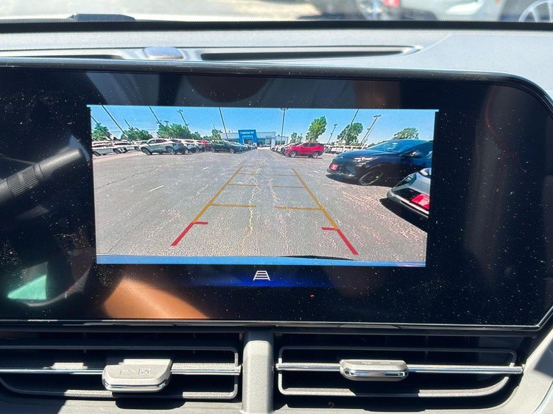 New 2026 Chevrolet Trax RS w/ Sunroof Package FWD image 16