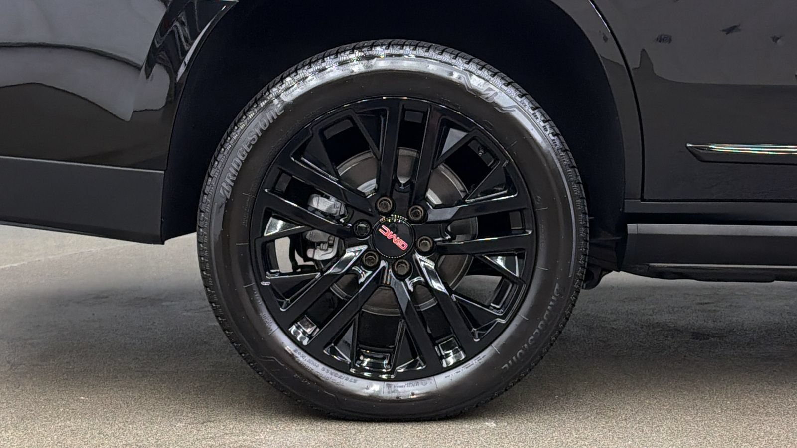 Used 2026 GMC Yukon Denali w/ Sun & Power Step Package AWD/4WD image 11