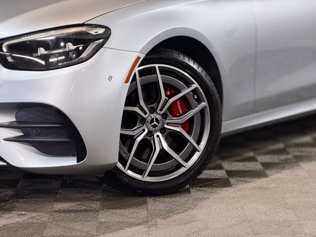 Used 2021 Mercedes-Benz E 350 4MATIC Sedan image 2