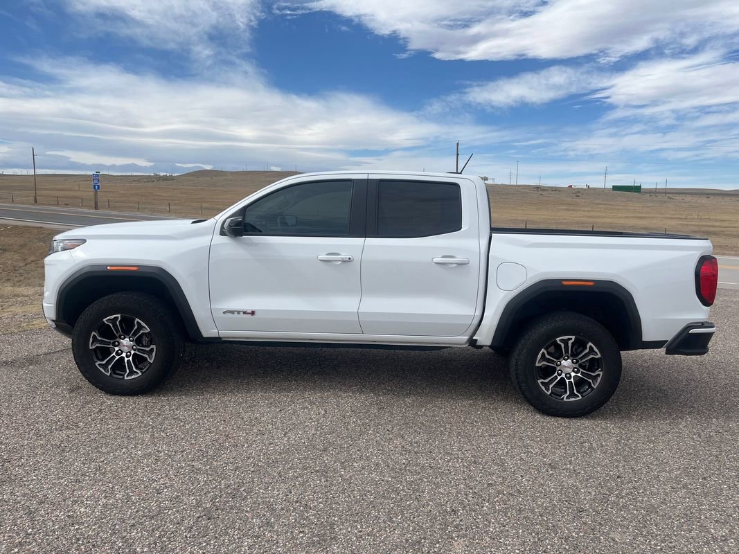 Used 2024 GMC Canyon AT4 w/ Technology Package image 2